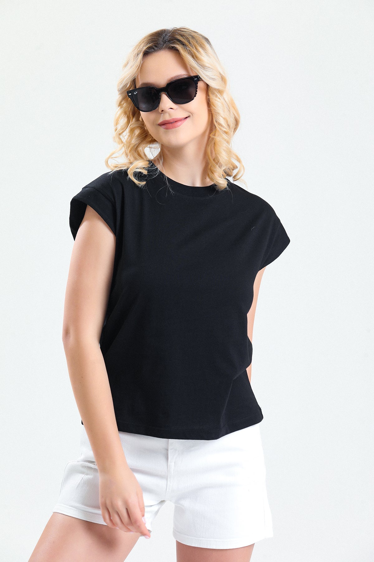 Siyah Kısa Kollu Basic T shirt