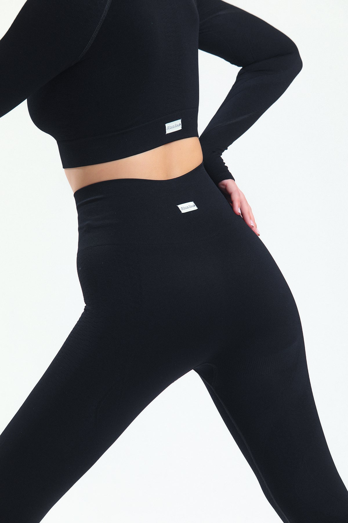 BEcca KARMEN Crop Siyah