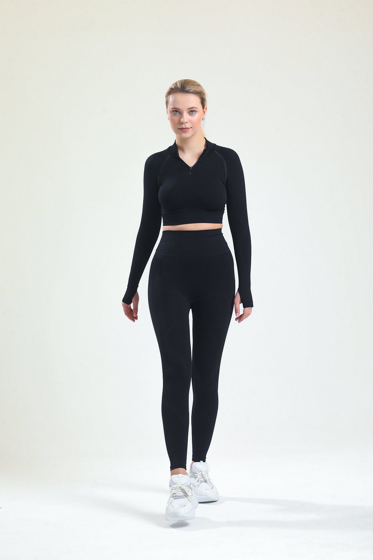 BEcca KARMEN Crop Siyah