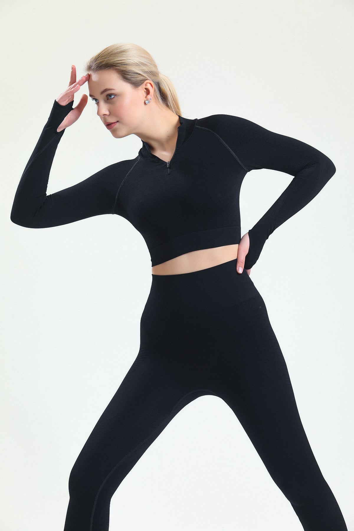 BEcca KARMEN Crop Siyah
